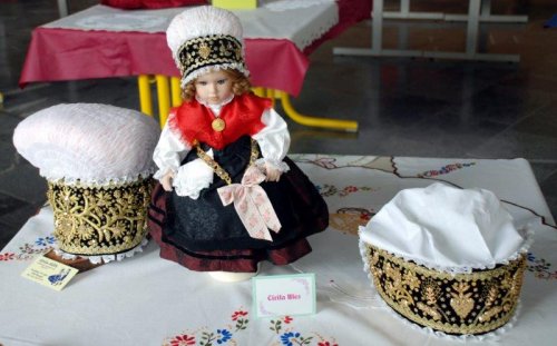 Cirila Ules - vezenine za Gorenjske narodne noše 